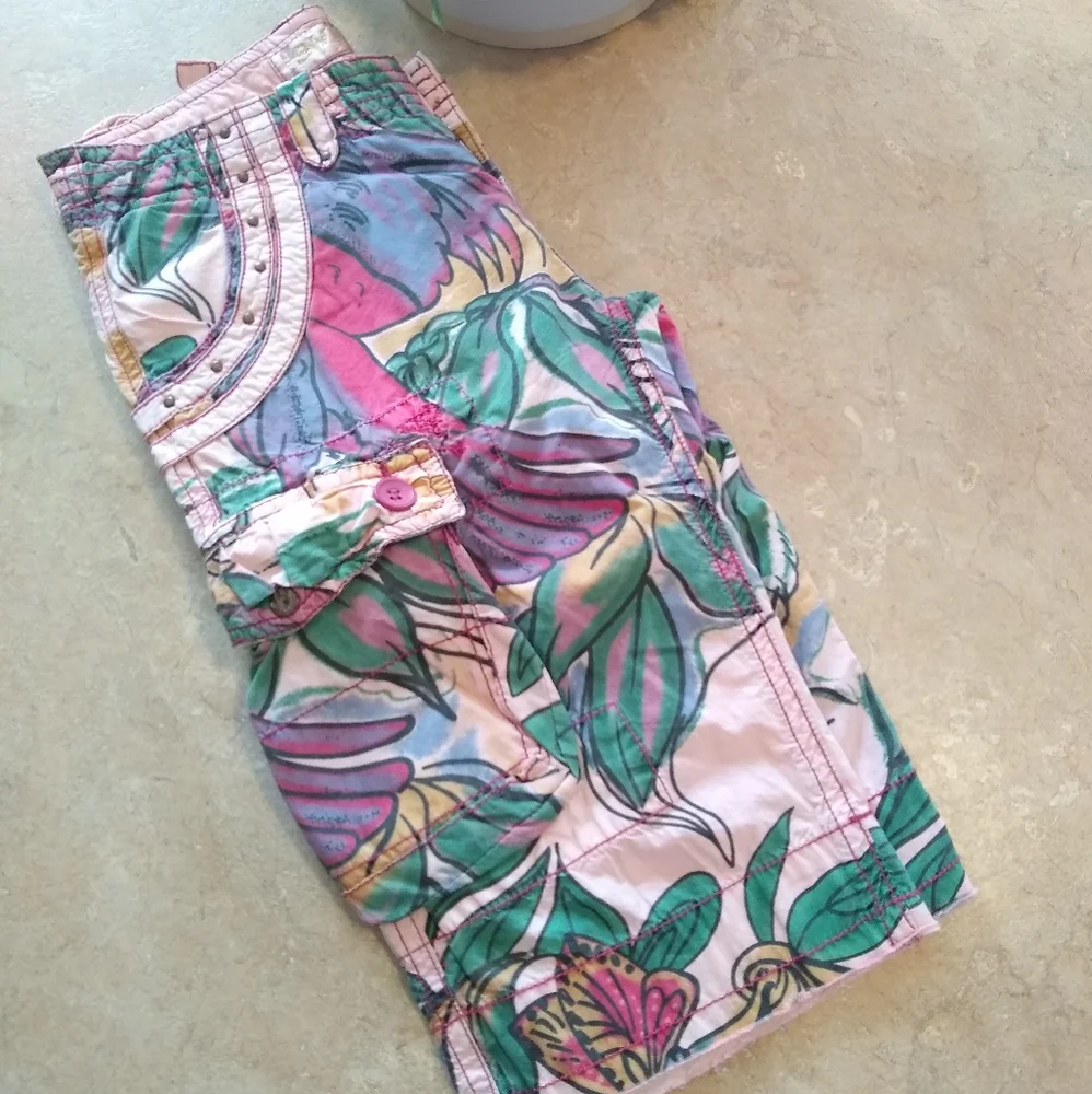 Jetlag pink tropical floral bermuda cargo shorts - Picture 10 of 10